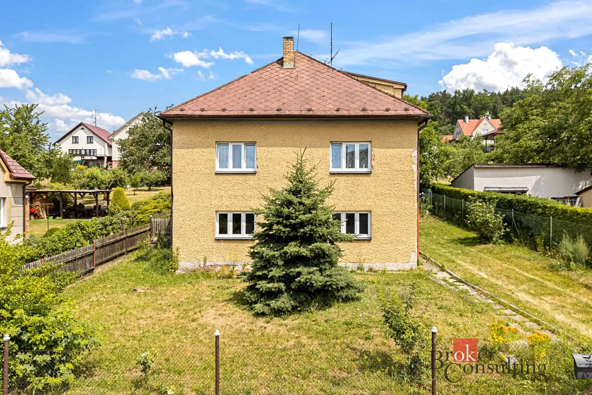 Prodej rodinného domu 270 m², pozemek 713 m²